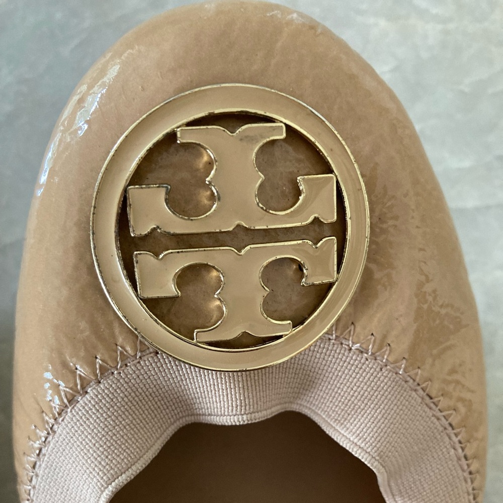 Tory Burch ballet shiny tan leather shoe